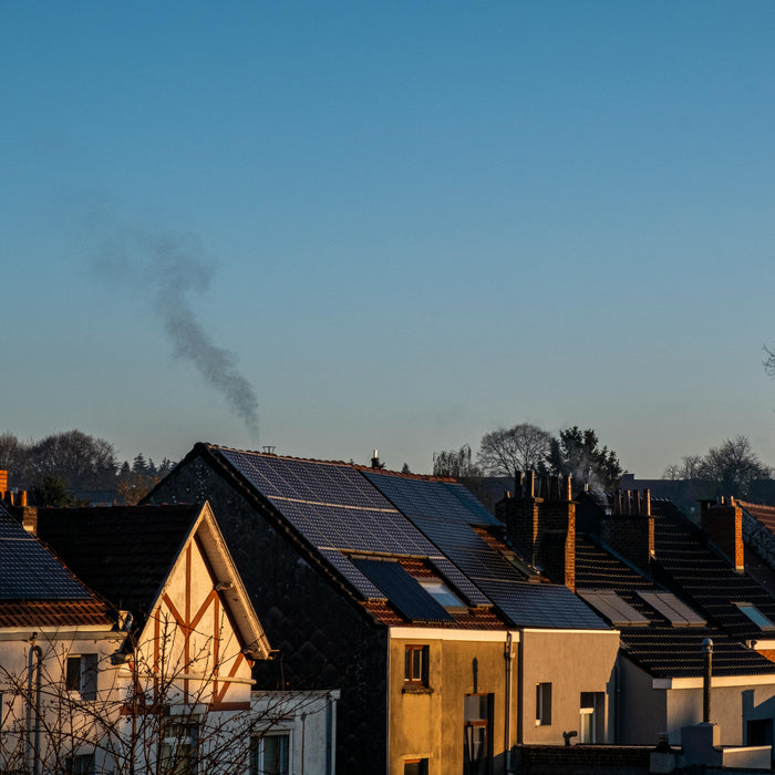Power Beyond The Grid: Why Off-Grid Solar Kits And Solar Panel Kits Are Your Ultimate Energy Shield