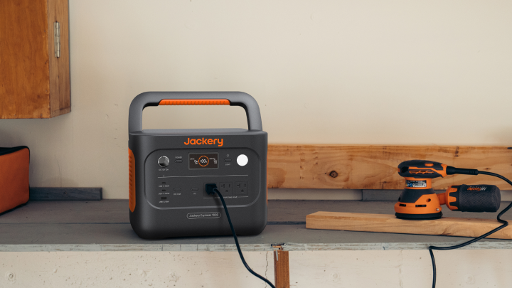 Jackery Explorer 1000 v2 Solar Generator + Choose Your Custom Package