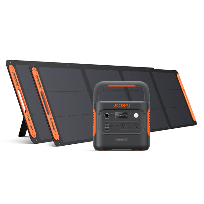 Jackery Explorer 2000v2 + 2 xSolarSaga 100W Solar Panel Solar Generator